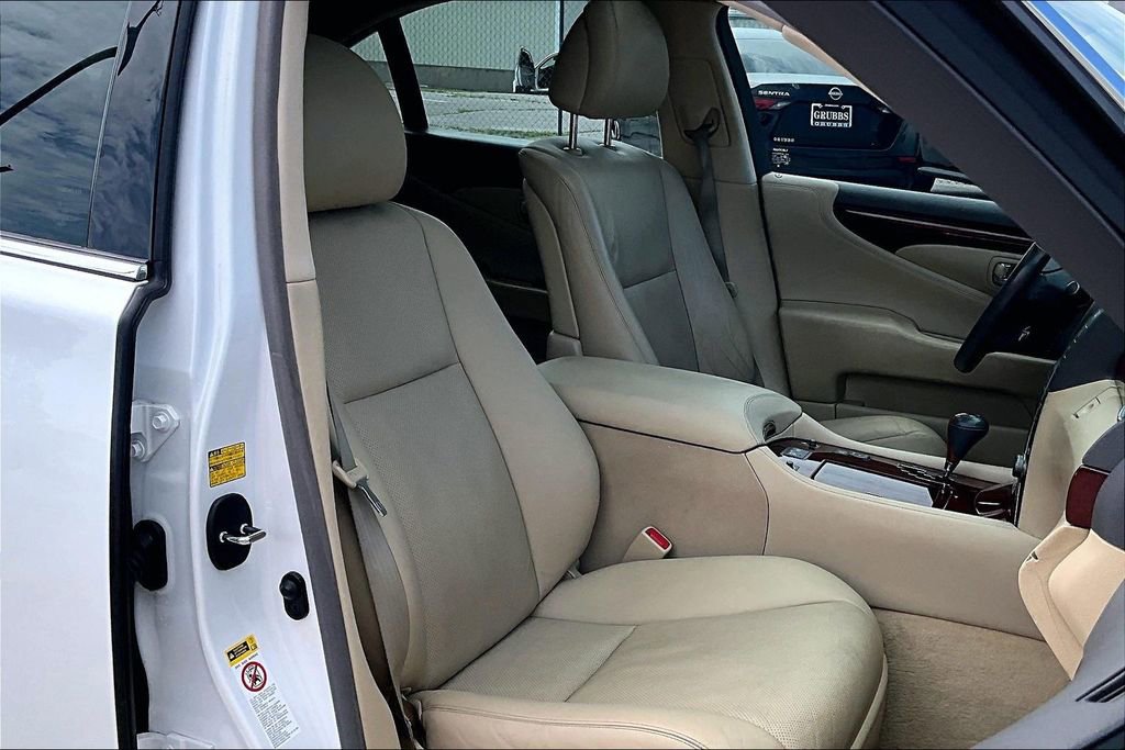 Used 2009 Lexus LS 460 RWD image 9