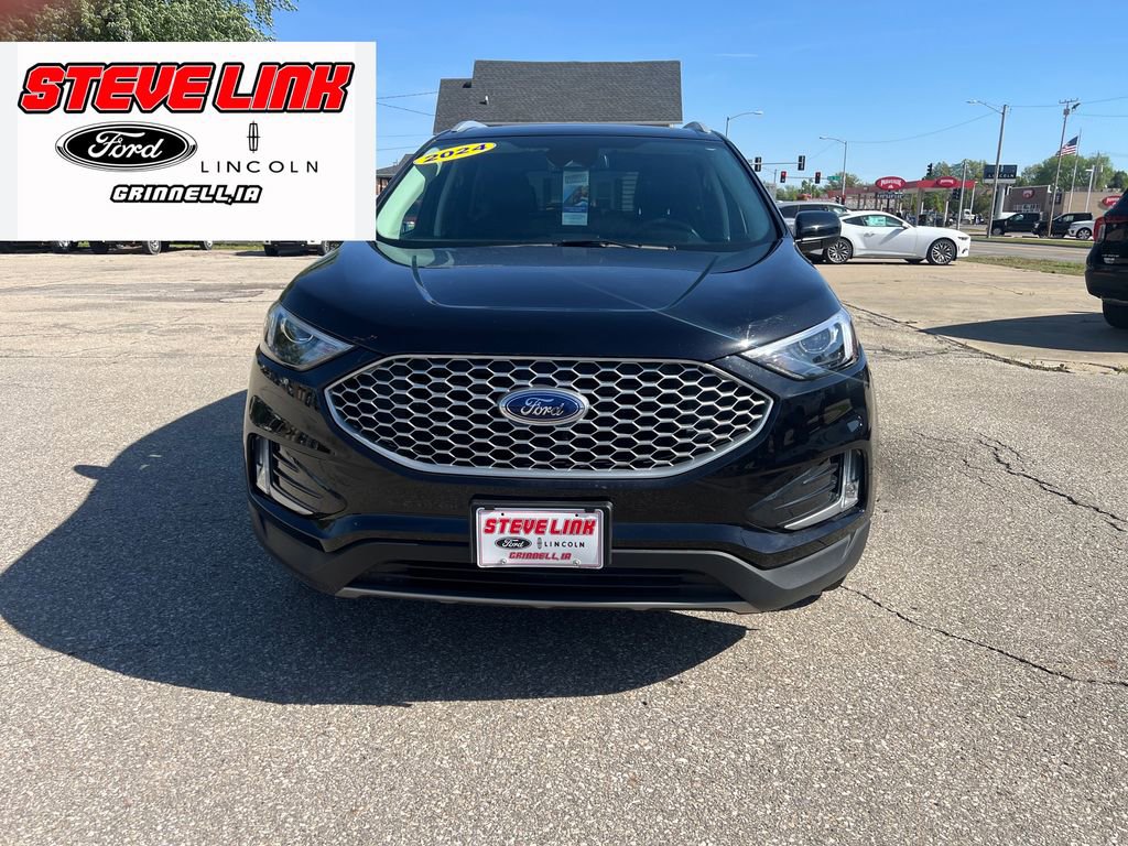 Used 2024 Ford Edge SEL w/ Convenience Package AWD/4WD image 3