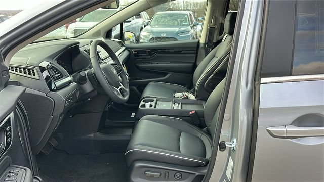 New 2026 Honda Odyssey Touring image 9