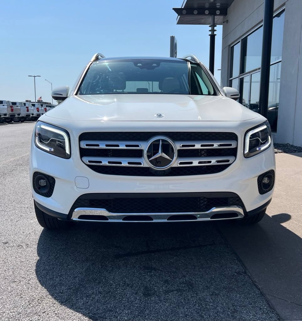 Used 2022 Mercedes-Benz GLB 250 image 3
