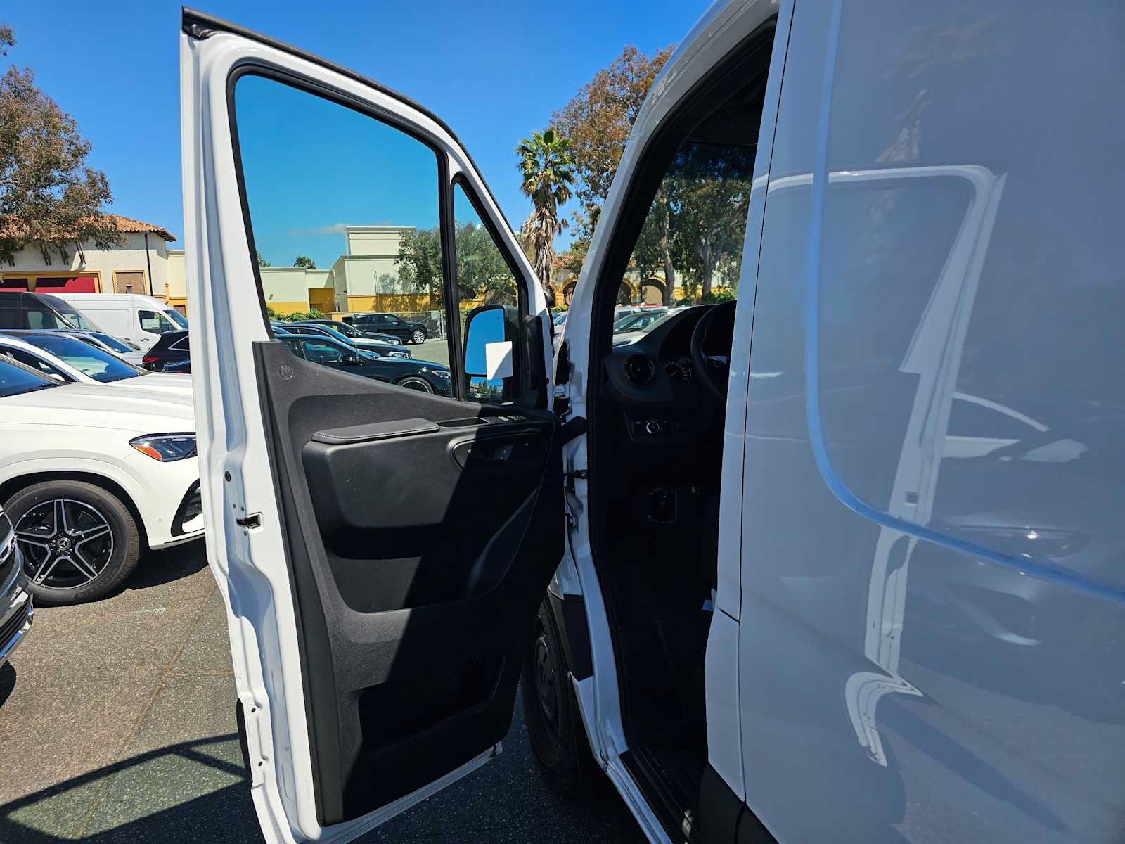 Used 2026 Mercedes-Benz Sprinter 2500 image 18