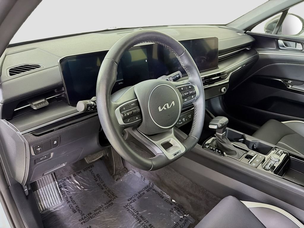 Used 2025 Kia K5 GT-Line AWD/4WD image 9