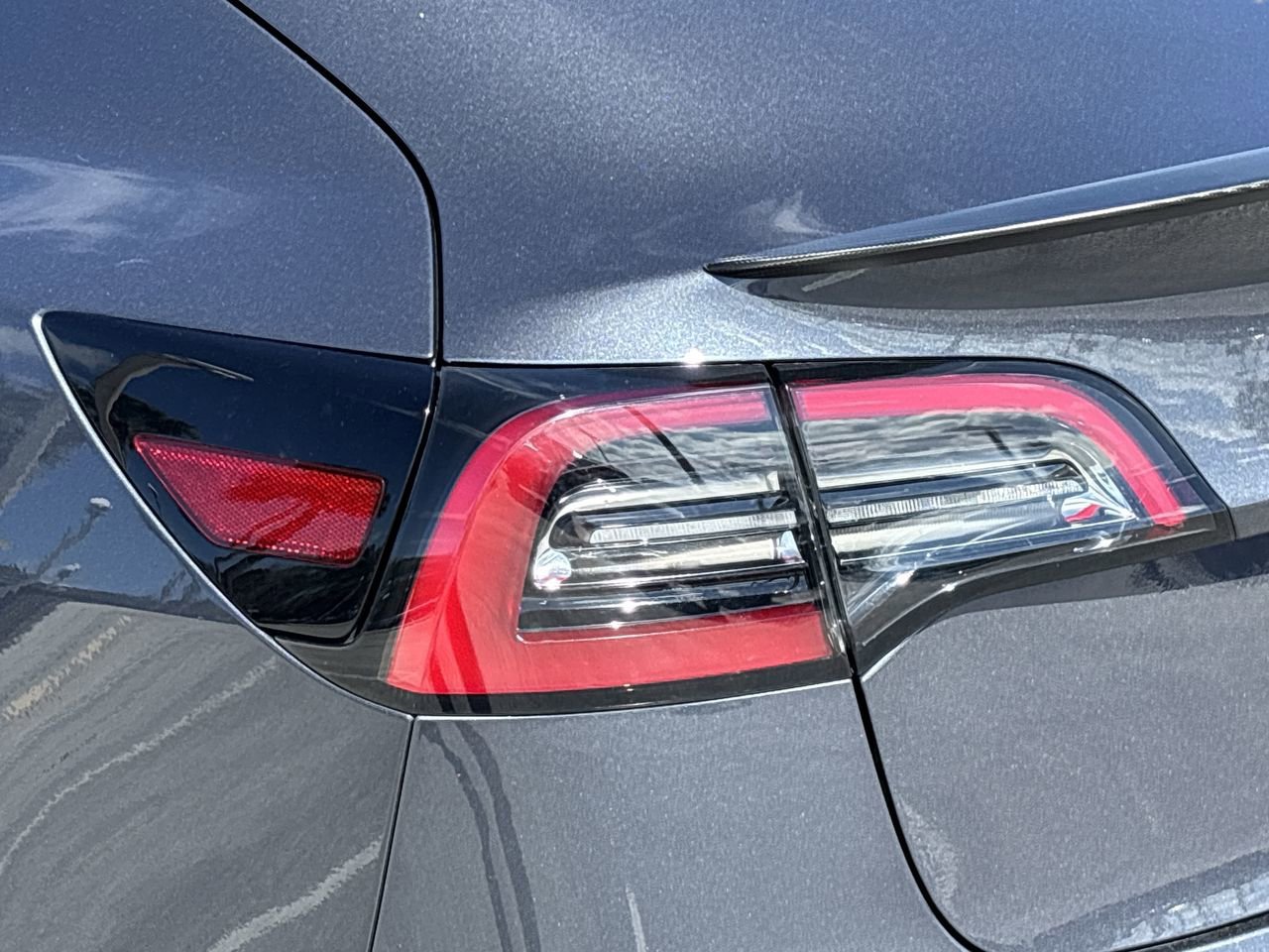 Used 2023 Tesla Model 3 Performance image 7