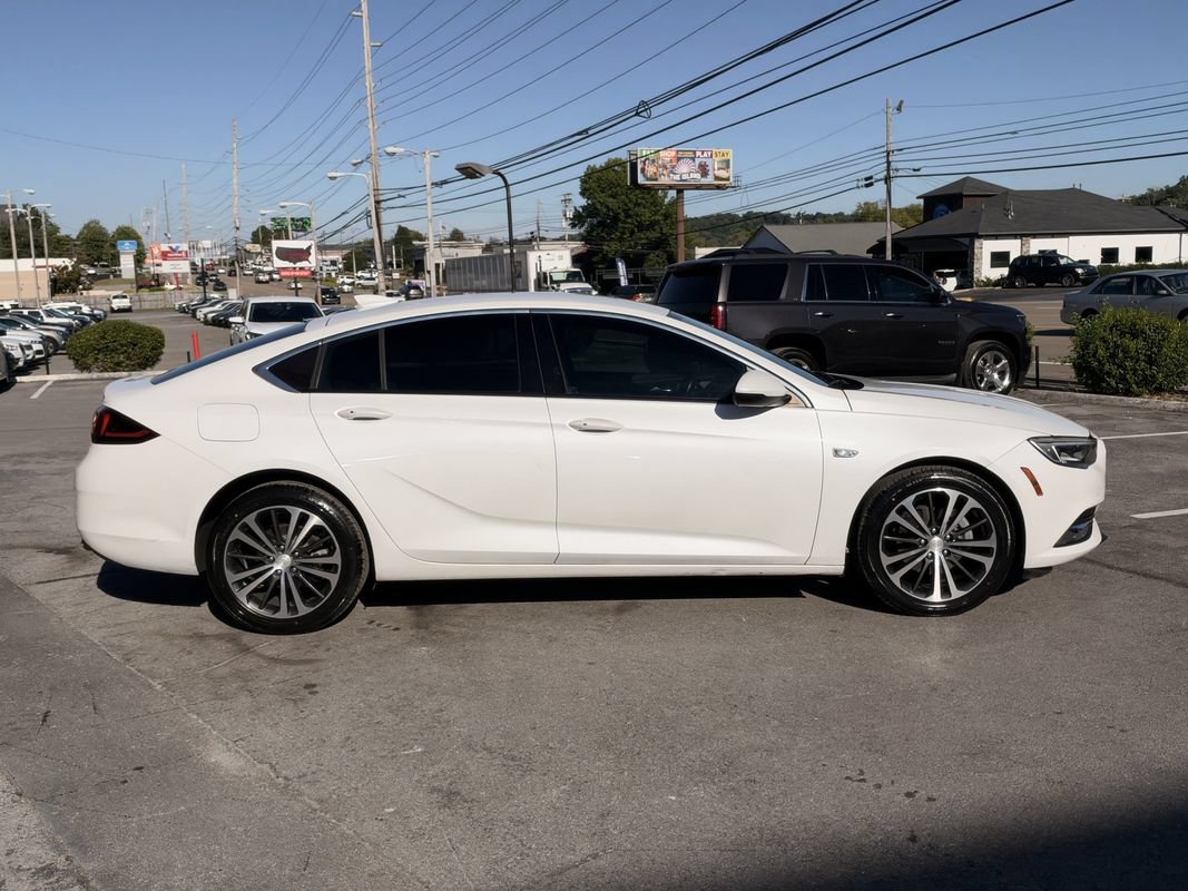 Used 2018 Buick Regal Essence w/ Driver Confidence Package #1 FWD image 7