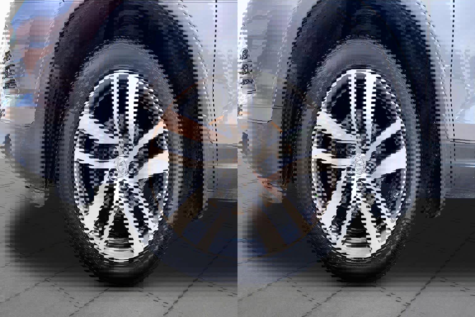 Used 2017 Honda Pilot Touring image 11