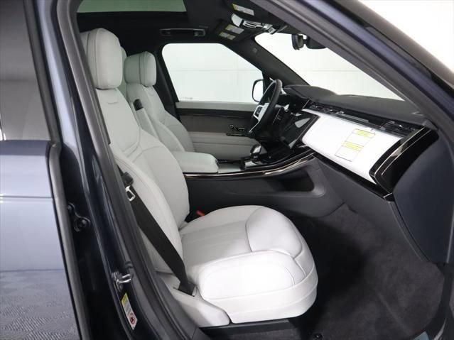 New 2026 Land Rover Range Rover Sport SE image 21