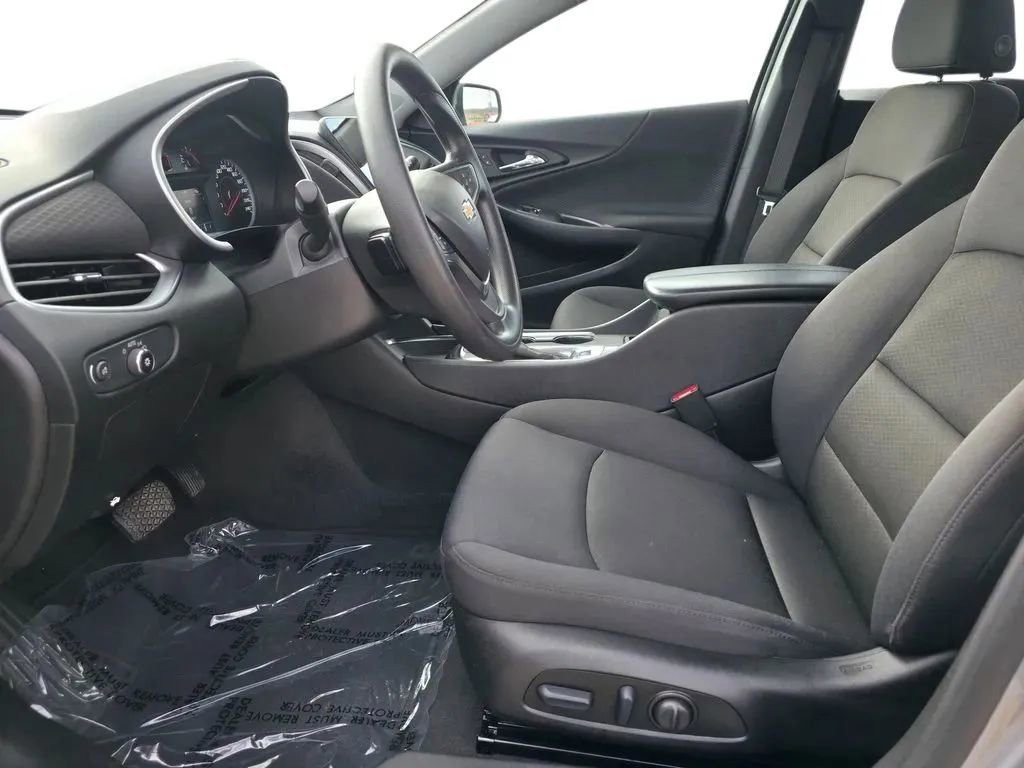 Used 2023 Chevrolet Malibu LT FWD image 14