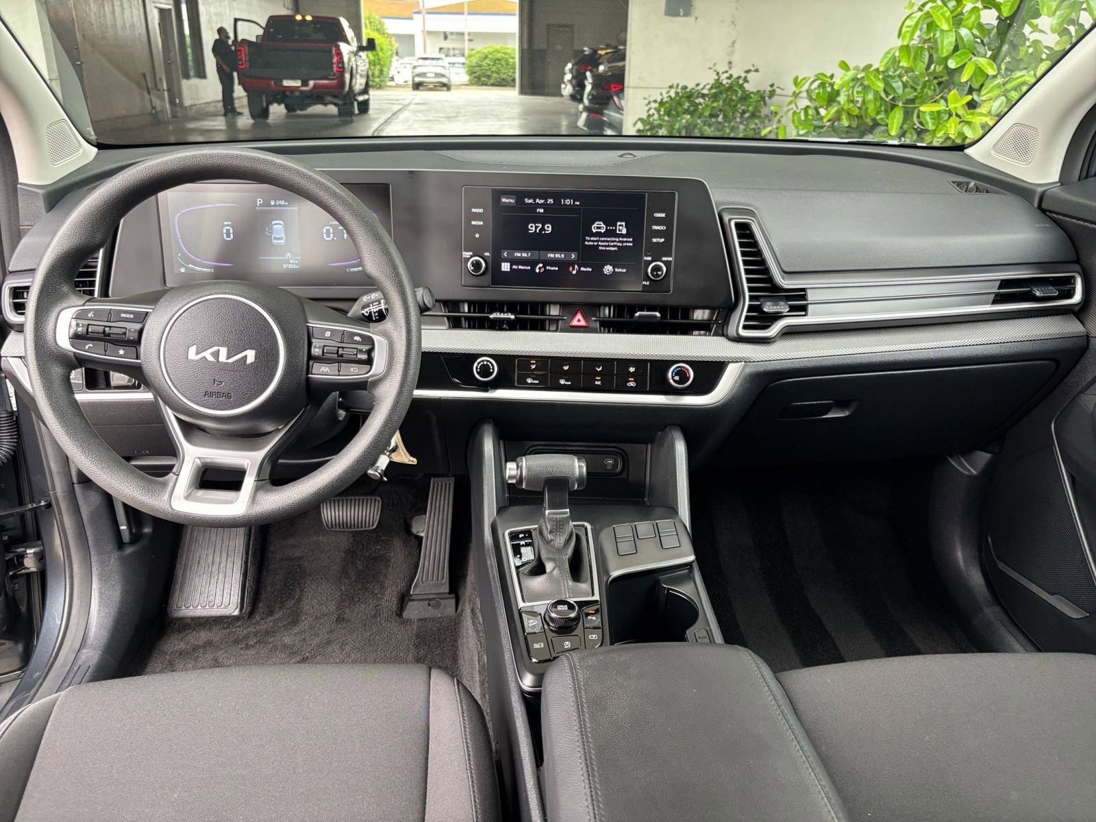 Used 2025 Kia Sportage LX FWD image 32