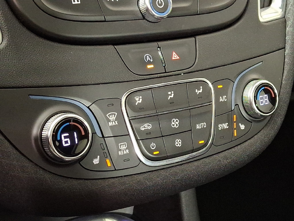 Used 2021 Chevrolet Malibu LT FWD image 18