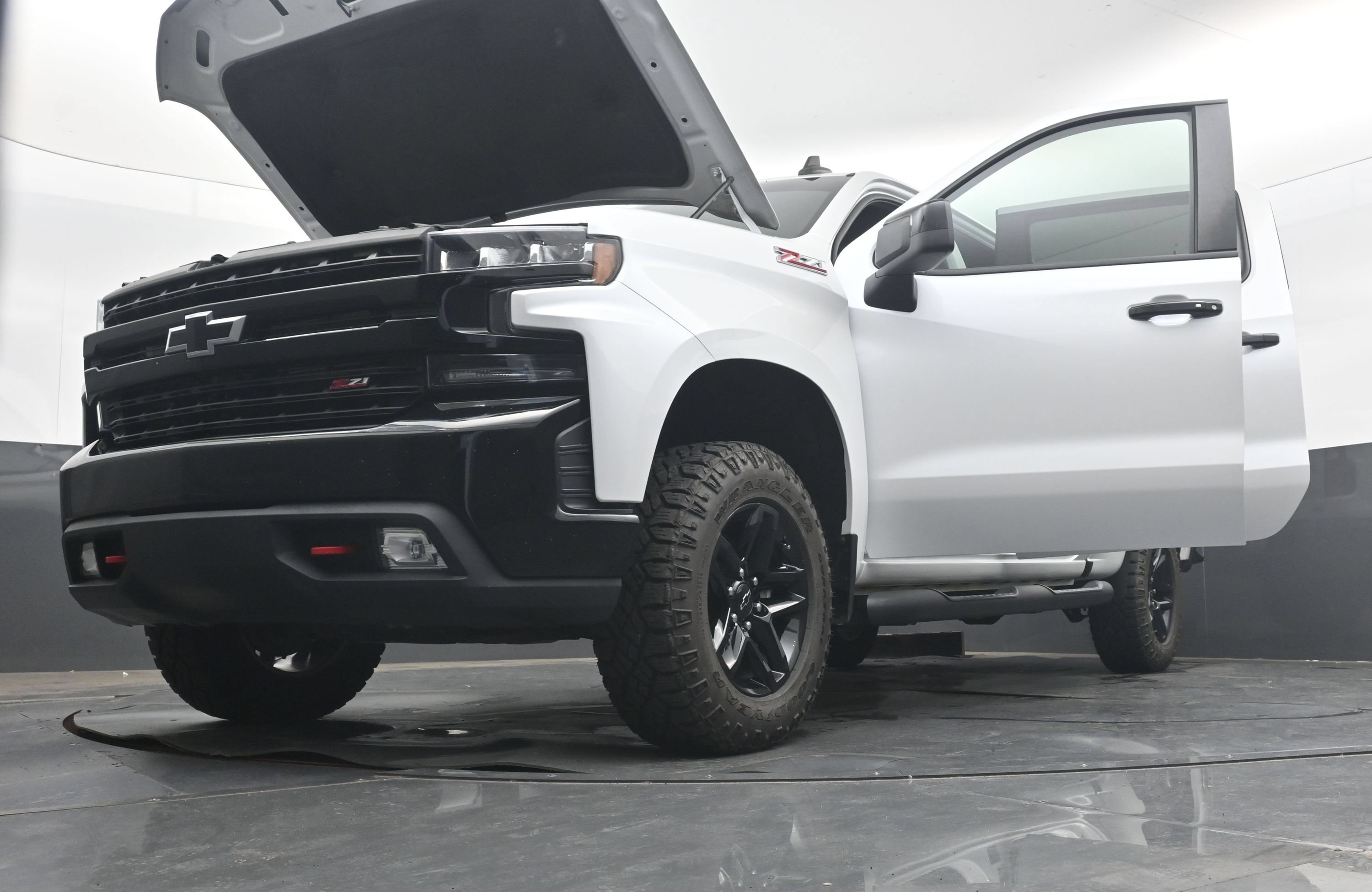 Used 2020 Chevrolet Silverado 1500 LT Trail Boss AWD/4WD image 41