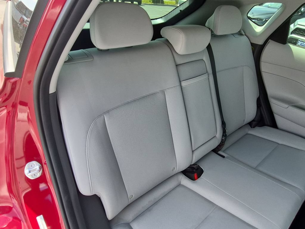Used 2025 Hyundai Kona SE FWD image 29