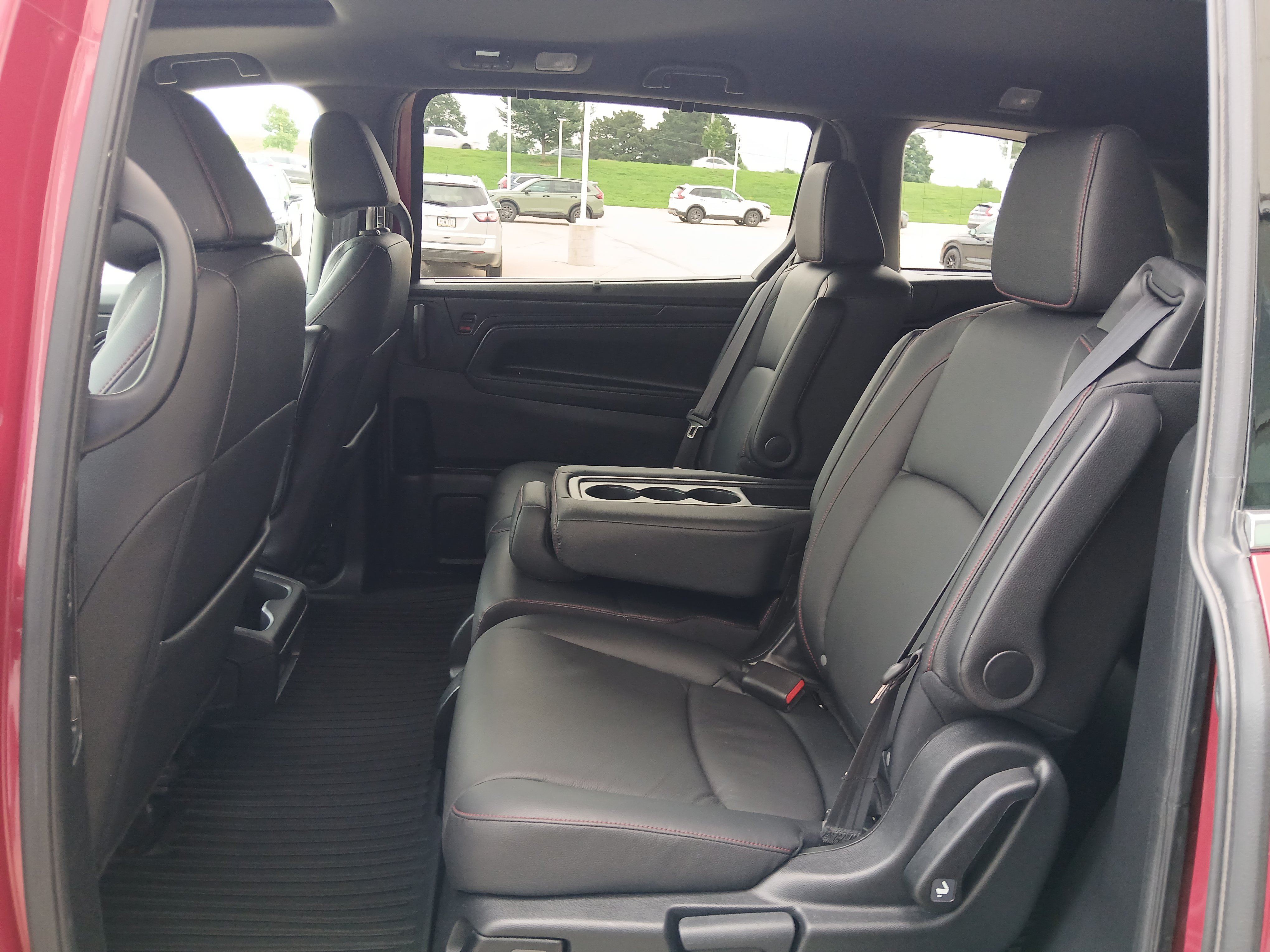 Used 2024 Honda Odyssey Sport image 9
