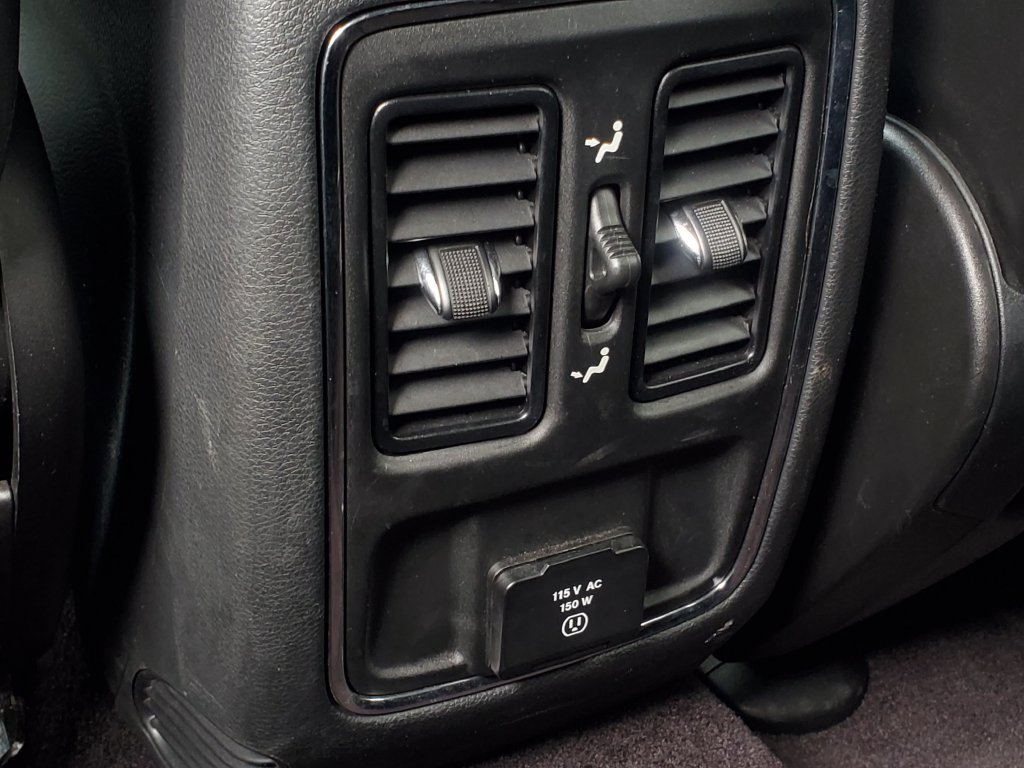 Used 2017 Jeep Grand Cherokee Altitude AWD/4WD image 27