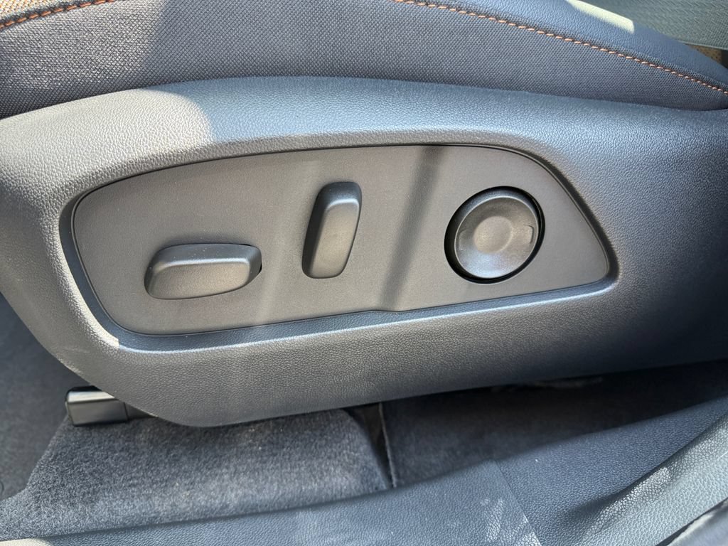 New 2027 Chevrolet Equinox ACTIV FWD image 16