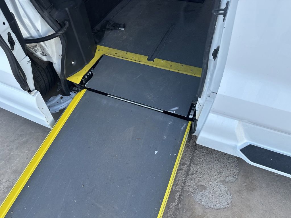 Used 2022 Toyota Sienna LE image 27