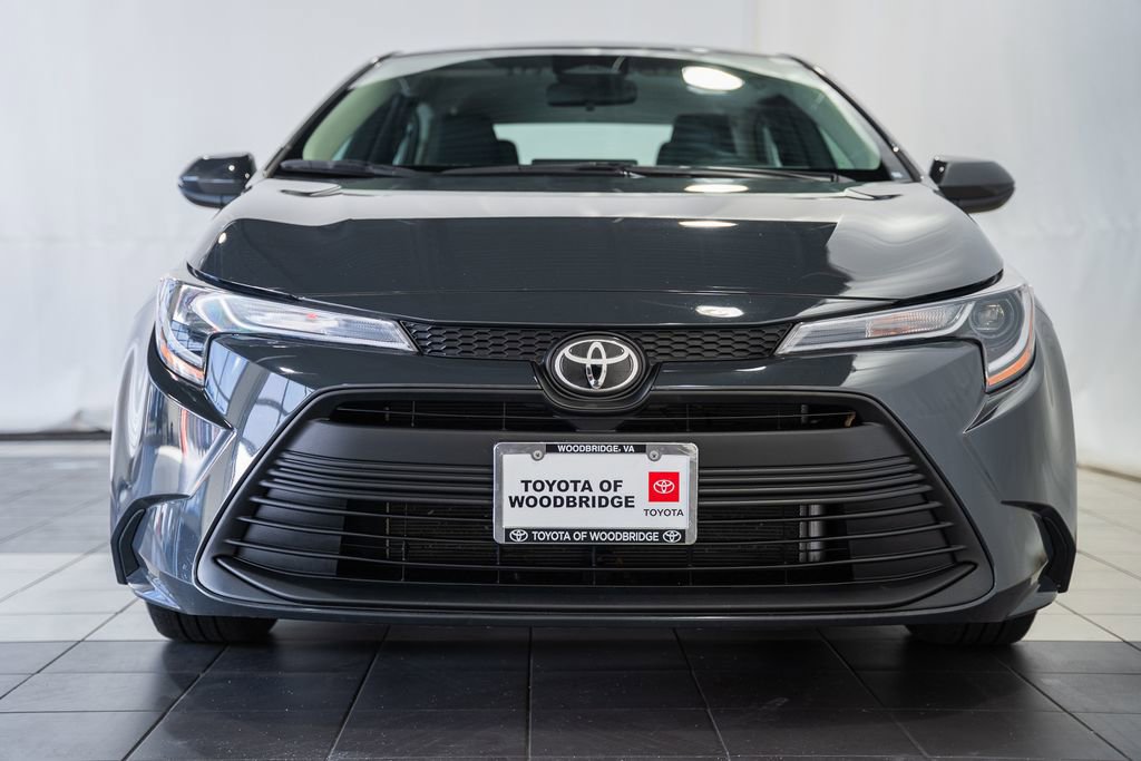 Used 2023 Toyota Corolla LE image 2