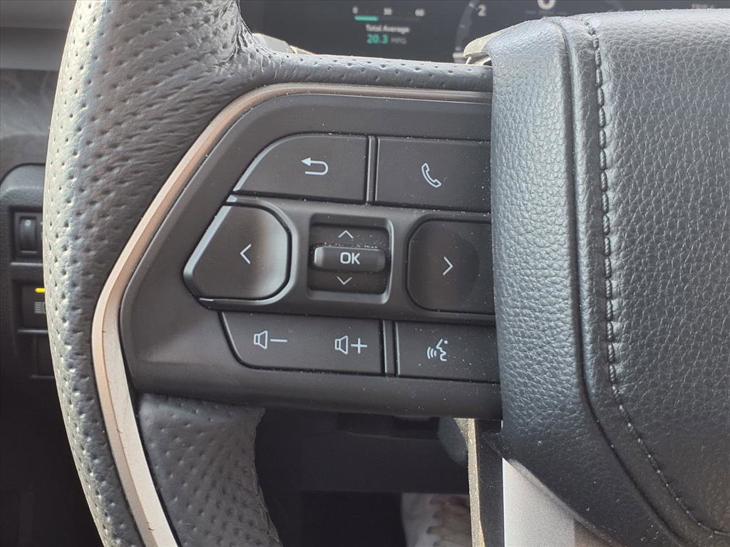 Certified 2025 Toyota Tacoma Limited image 15