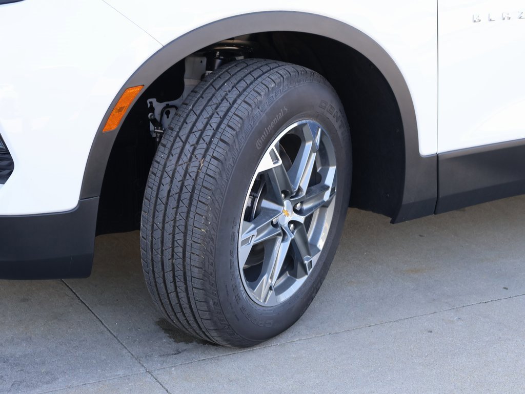New 2025 Chevrolet Blazer LT image 40