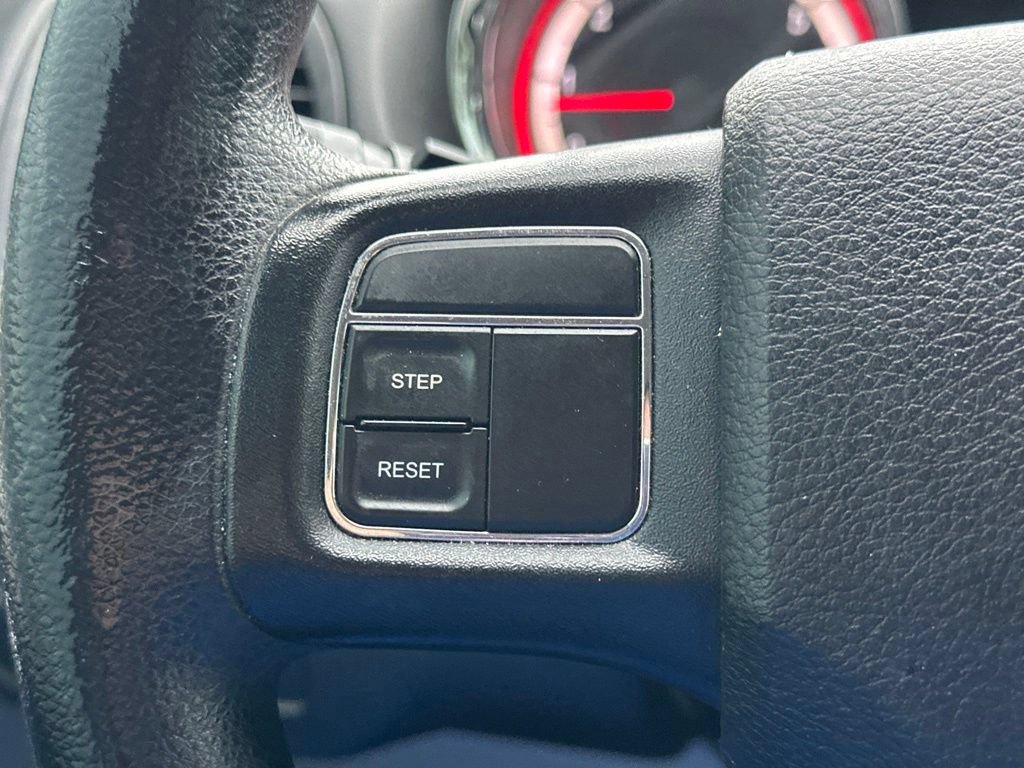 Used 2015 Dodge Grand Caravan SXT FWD image 22