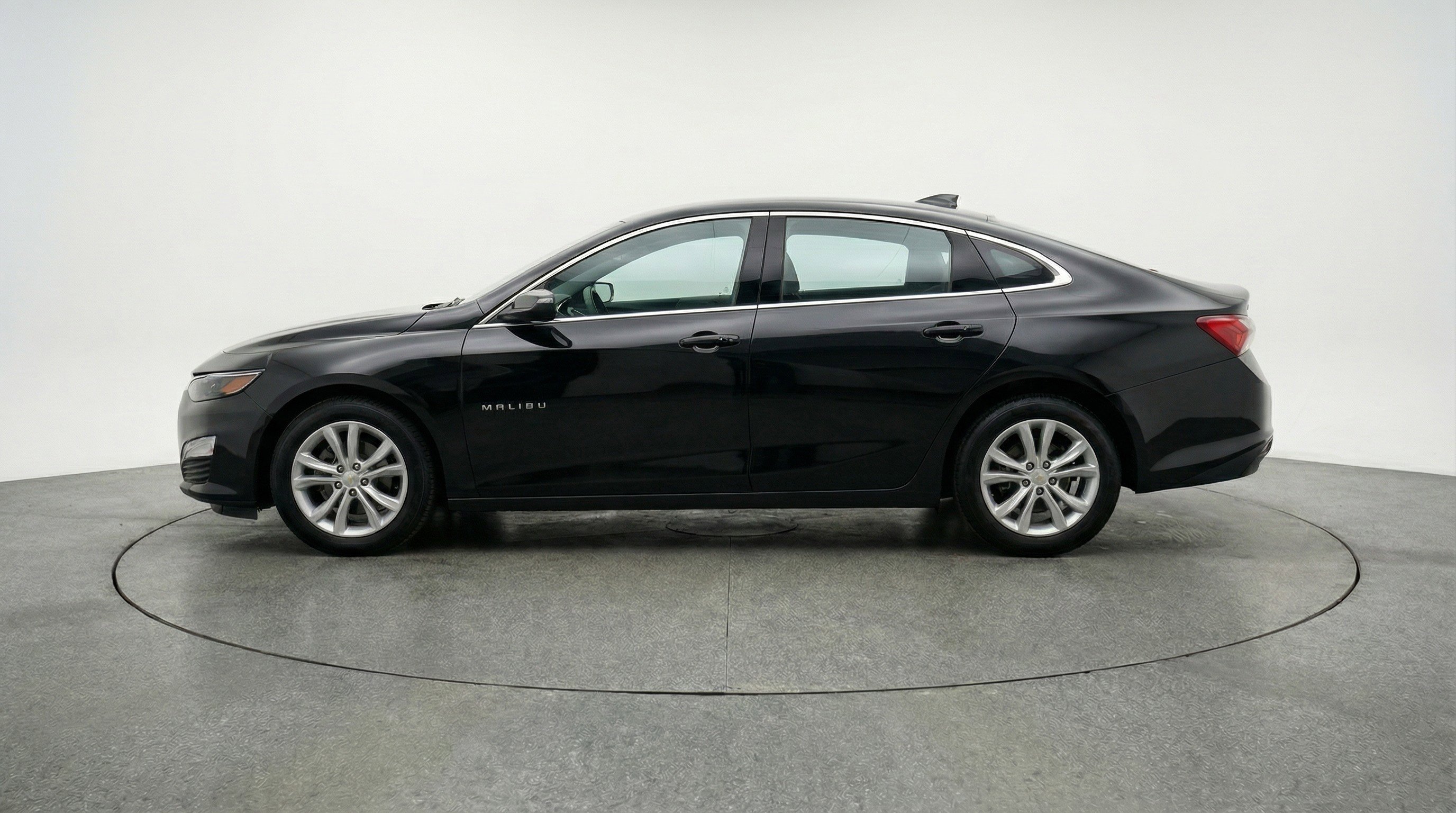Used 2024 Chevrolet Malibu LT image 5