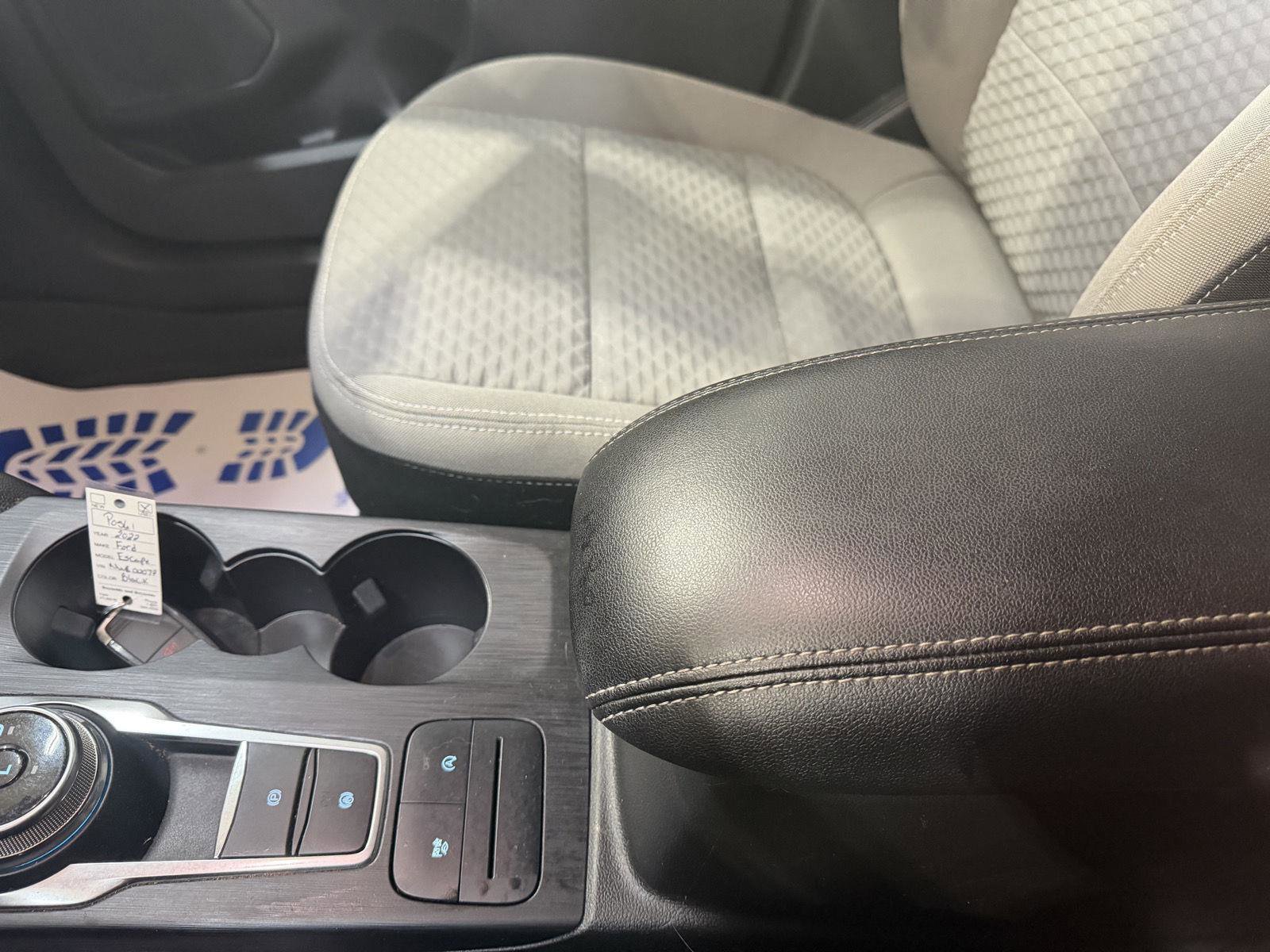 Used 2022 Ford Escape SE AWD/4WD image 19