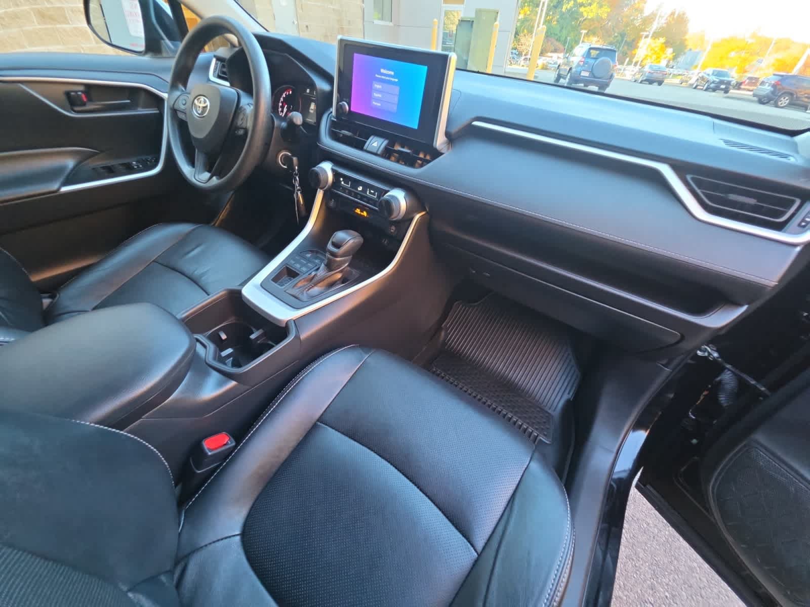 Used 2024 Toyota RAV4 LE AWD/4WD image 21