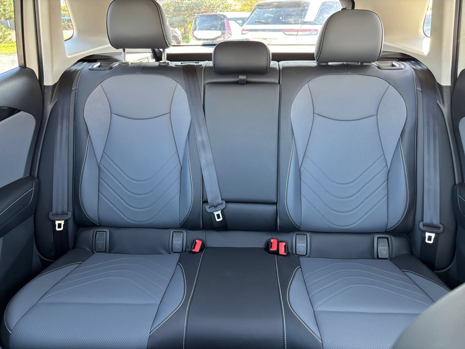 Used 2026 Volkswagen Tiguan SE AWD/4WD image 40