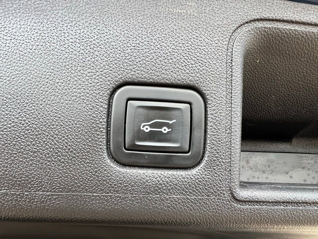 Used 2021 GMC Terrain SLT FWD image 21