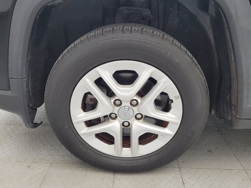 Used 2018 Jeep Compass Sport FWD image 31