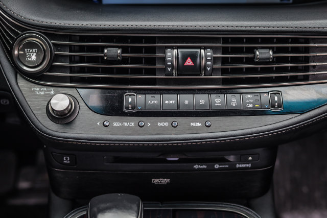 Used 2018 Lexus LS 500 AWD w/ Luxury Package image 31
