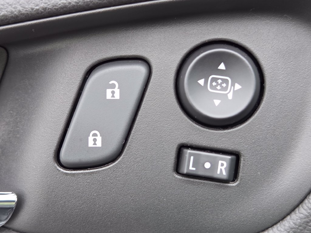 Used 2015 Buick Regal Premium FWD image 12