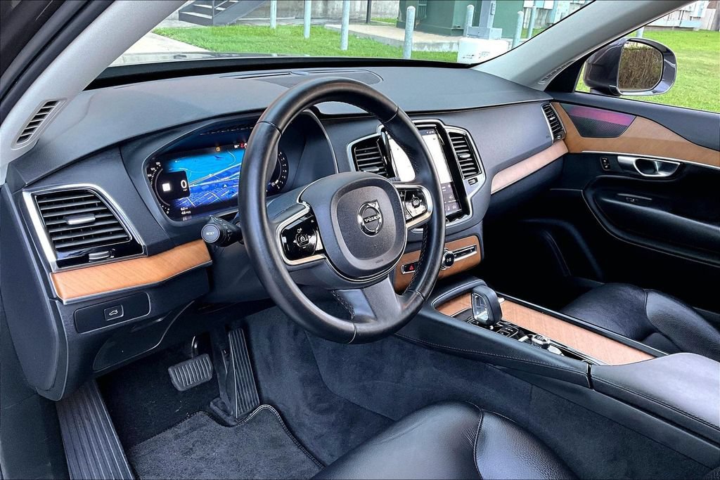 Used 2023 Volvo XC90 B6 Plus AWD/4WD image 17