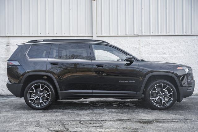 New 2026 Jeep Cherokee Overland image 4