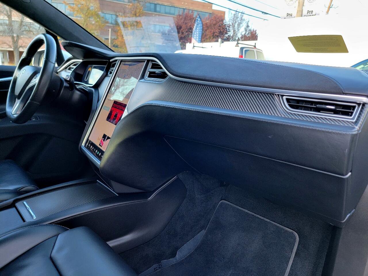 Used 2017 Tesla Model X 75D image 24