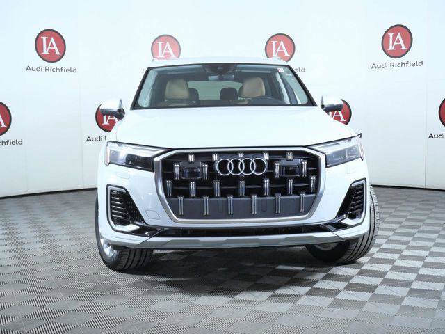 Used 2025 Audi Q7 3.0T Premium Plus image 3