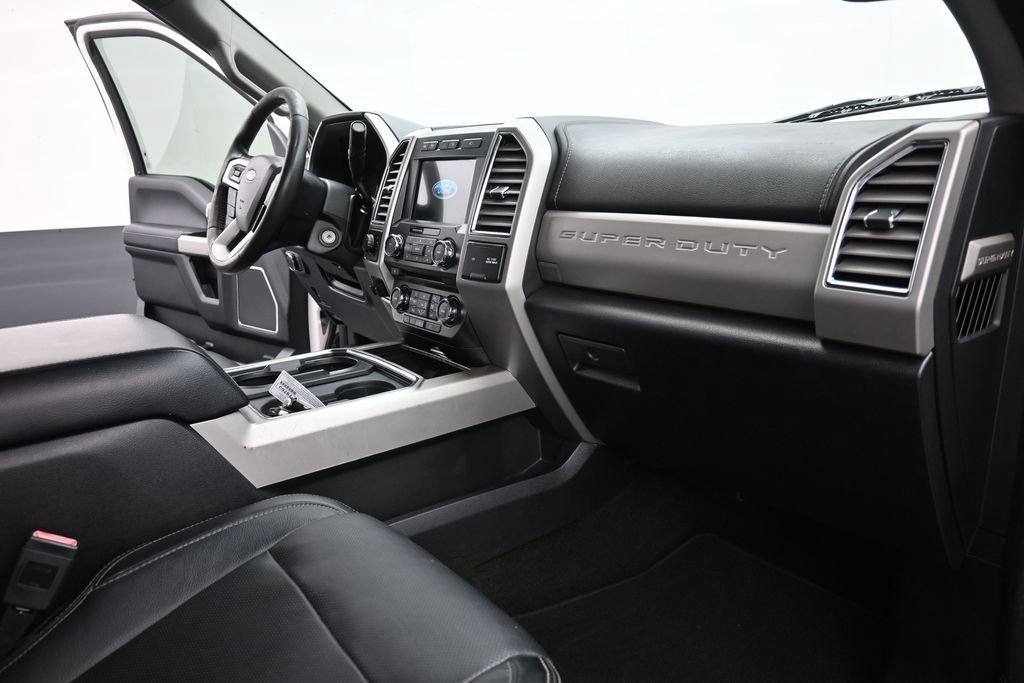 Used 2017 Ford F250 Lariat w/ Lariat Value Package AWD/4WD image 14