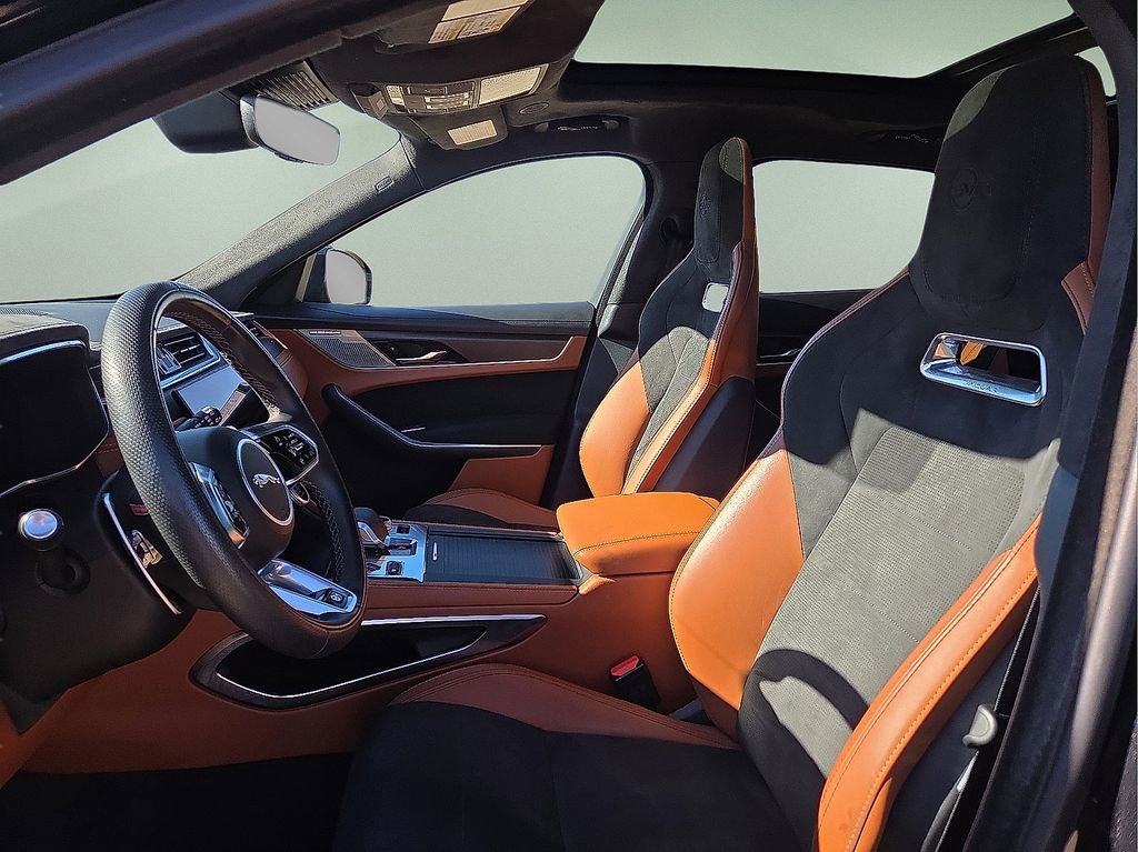 Used 2023 Jaguar F-PACE SVR image 25