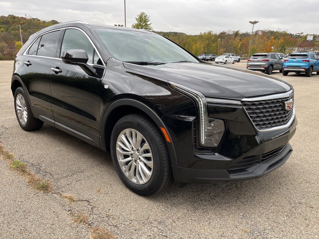 Used 2024 Cadillac XT4 Luxury w/ Cold Weather Package