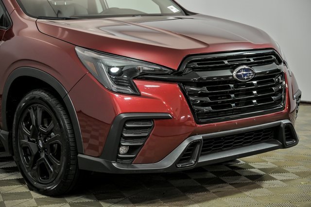 Used 2023 Subaru Ascent Onyx Edition image 2
