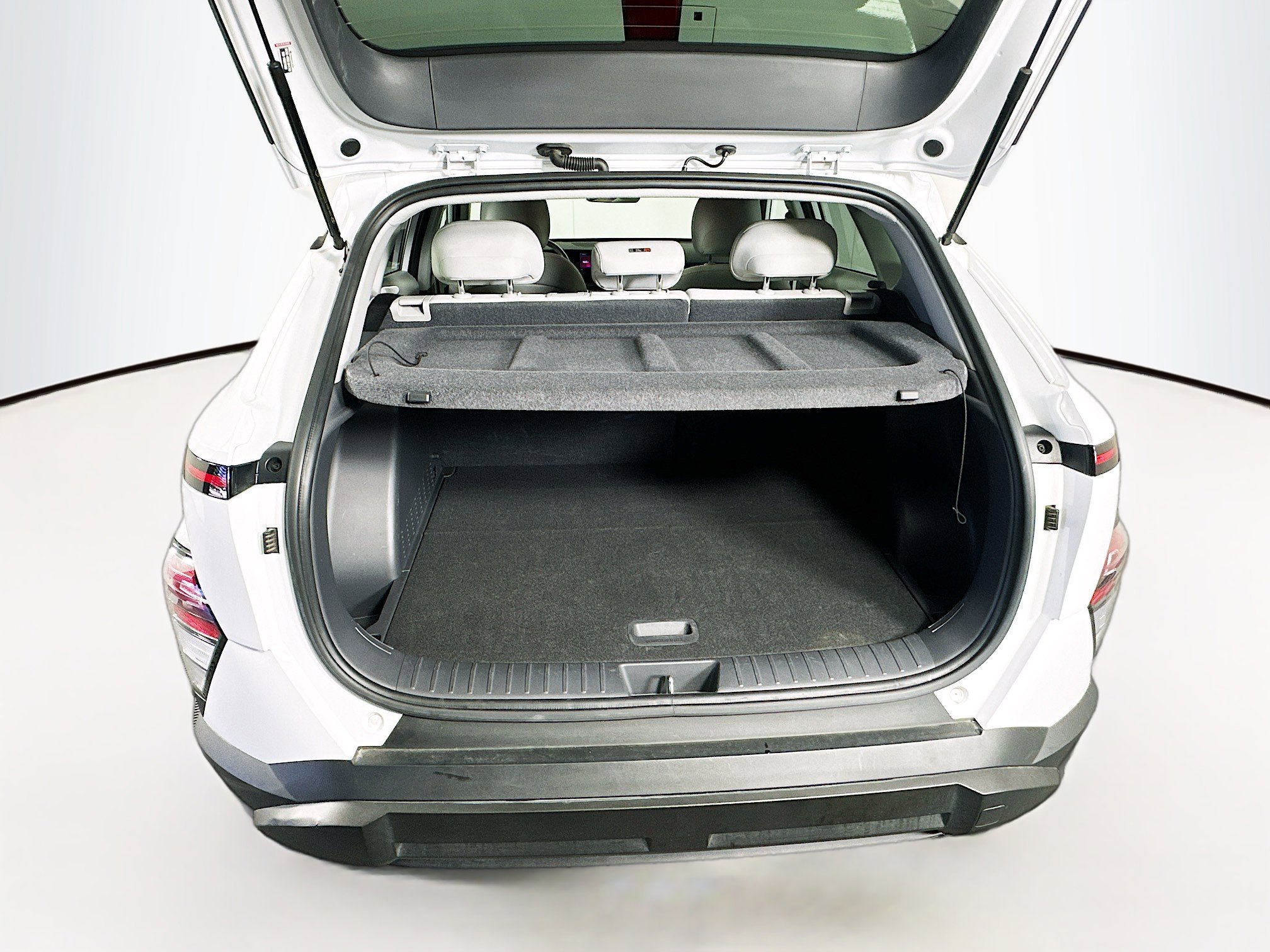 Used 2025 Hyundai Kona SEL FWD image 29