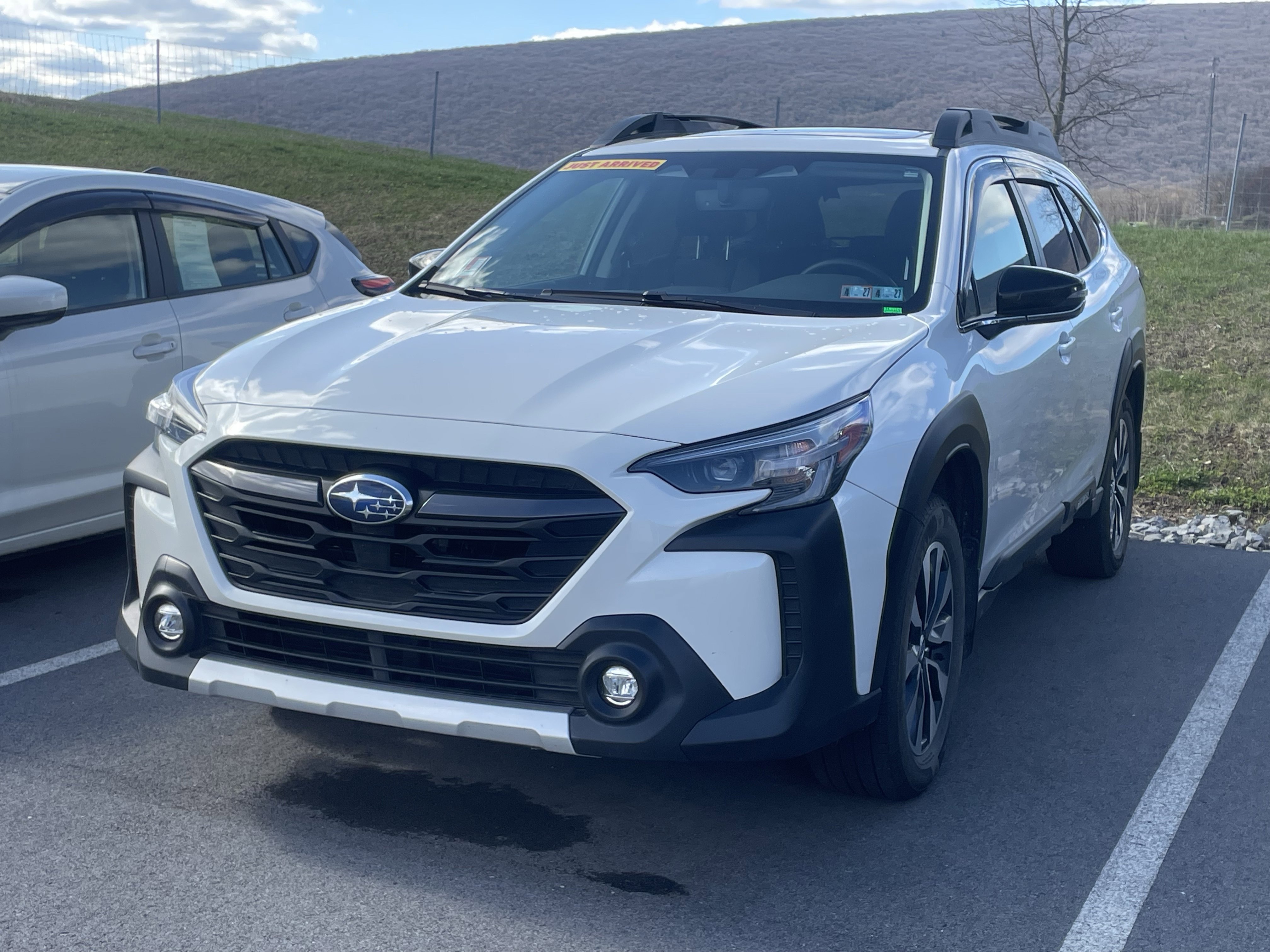 Certified 2023 Subaru Outback Limited image 2