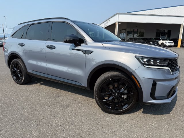 Used 2023 Kia Sorento SX