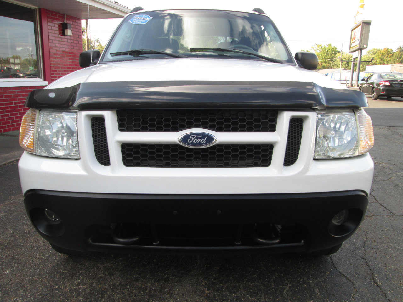 Used 2003 Ford Explorer Sport Trac XLT image 9