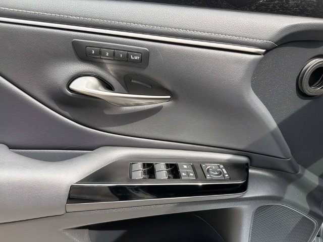 Certified 2024 Lexus ES 350 w/ Premium Package FWD image 18