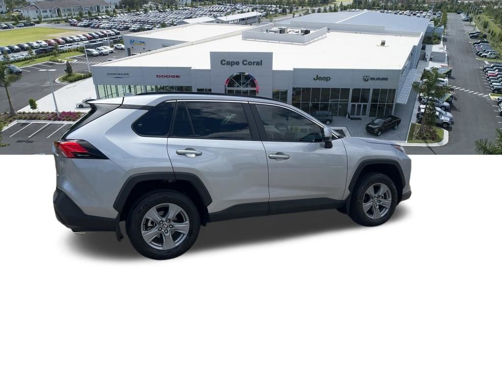 Used 2025 Toyota RAV4 XLE FWD image 14
