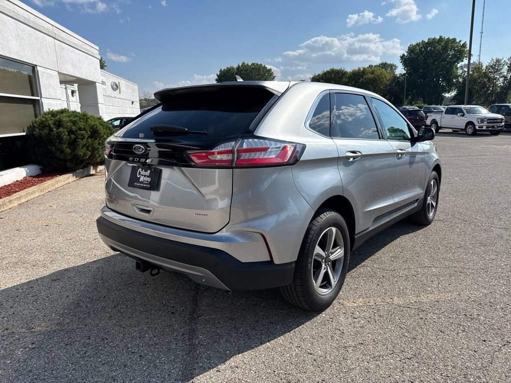 Certified 2024 Ford Edge SEL w/ Convenience Package AWD/4WD image 3