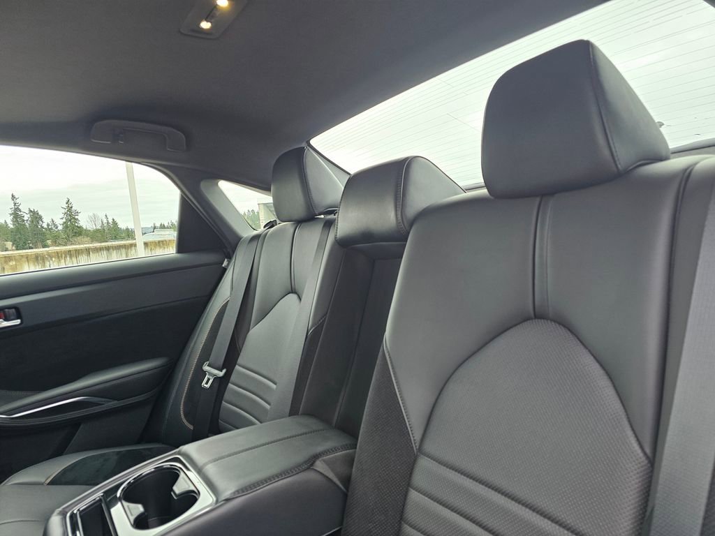 Used 2019 Toyota Avalon XSE image 19