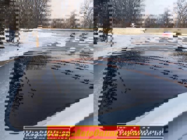 Used 2014 Volkswagen Touareg VR6 image 11