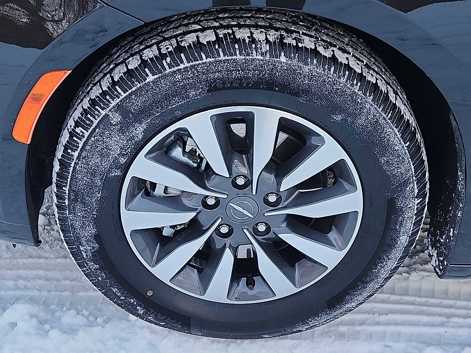 Used 2024 Chrysler Pacifica Select image 8