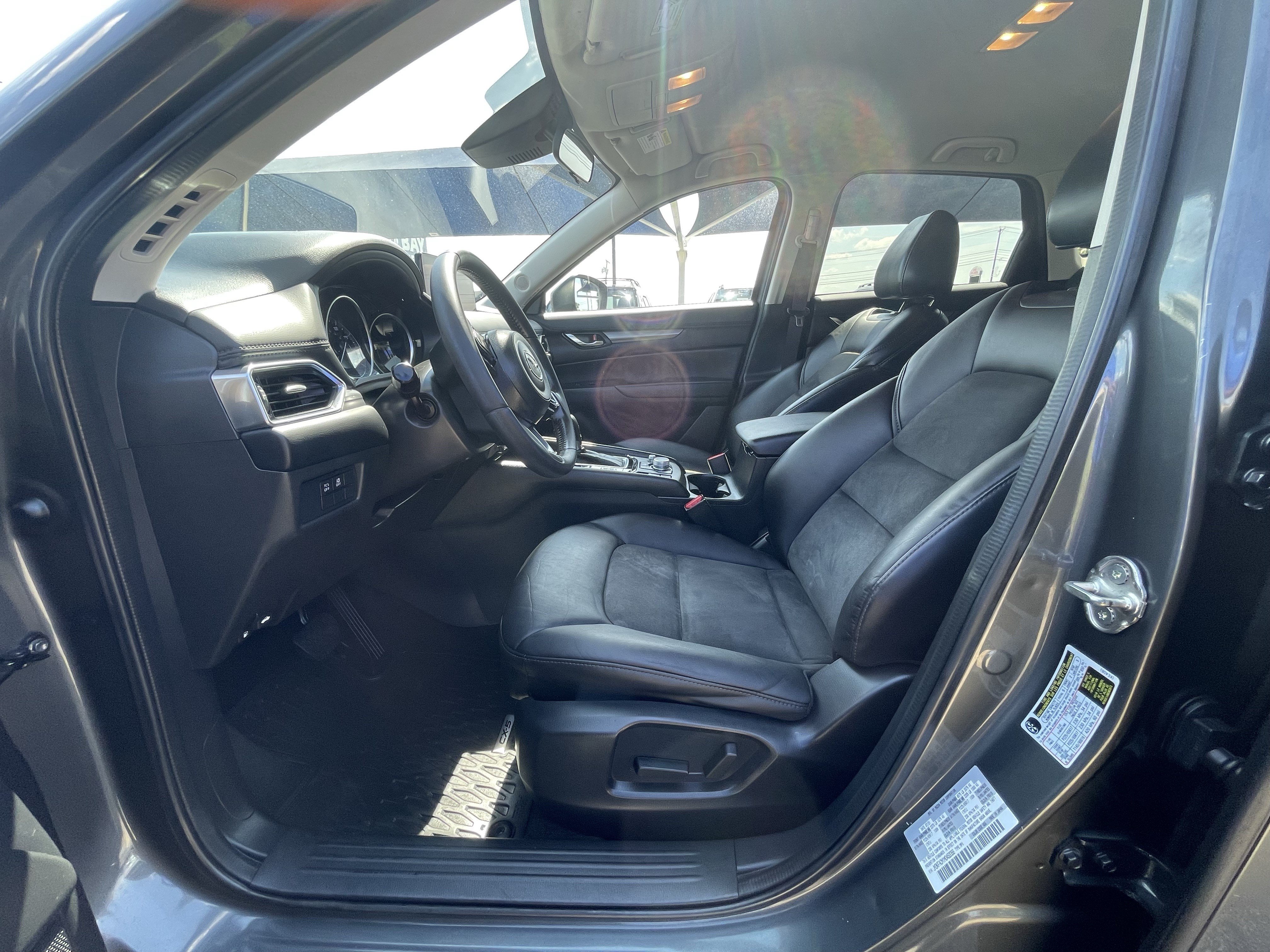 Used 2021 MAZDA CX-5 Touring FWD image 22